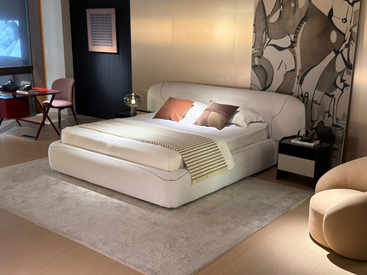 GC2527 Upholstered Bed