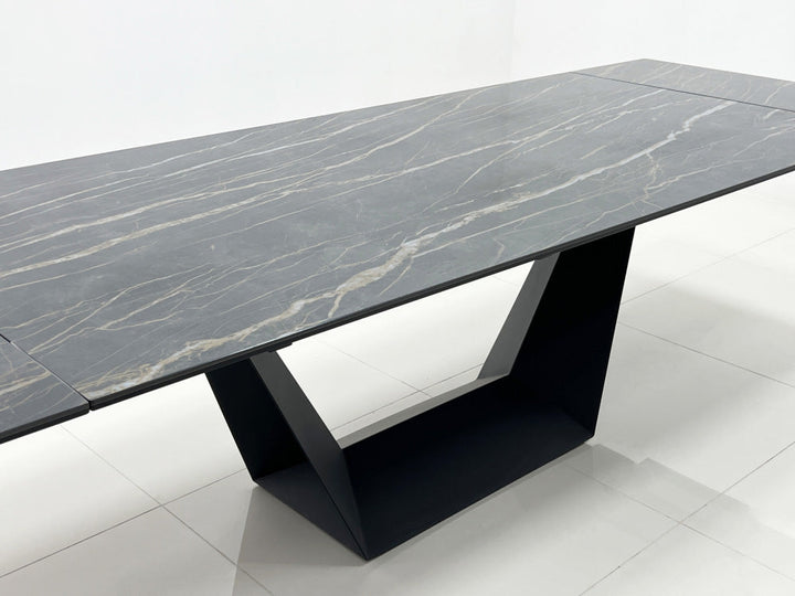 DT713 Dining Table