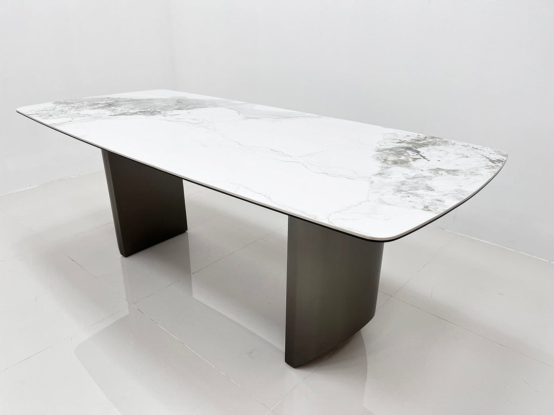 DT721 Dining Table