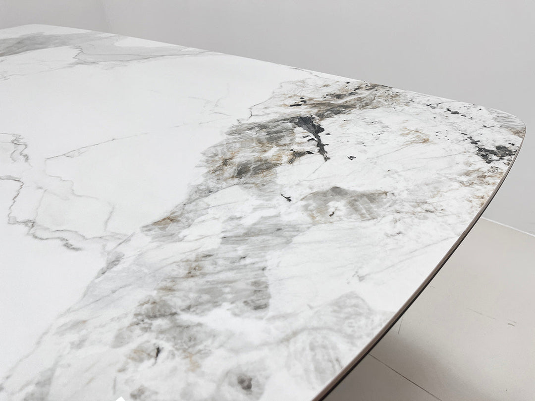 DT721 Dining Table
