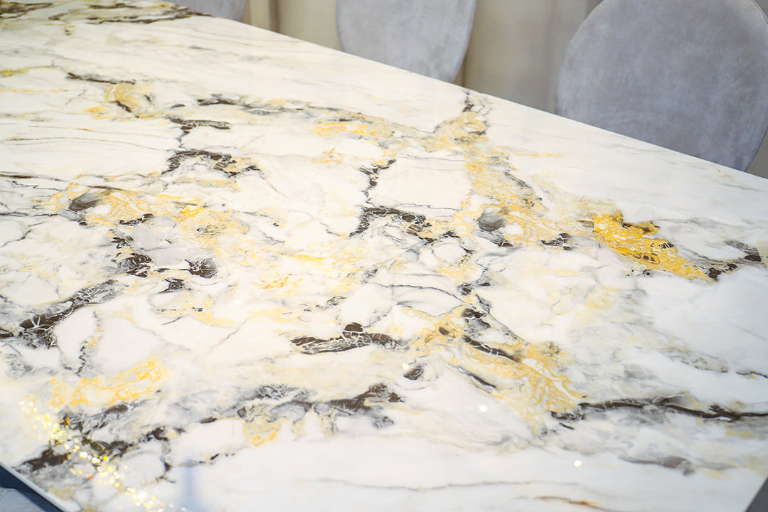 DT721 Dining Table