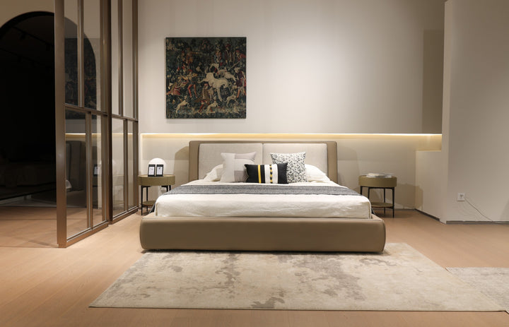 GC2547 Upholstered Bed