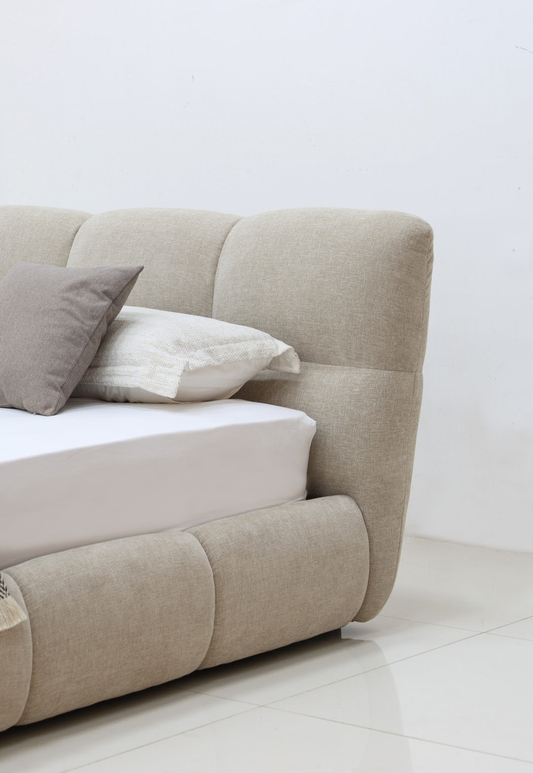 GC2537 Upholstered Bed gallery image 6