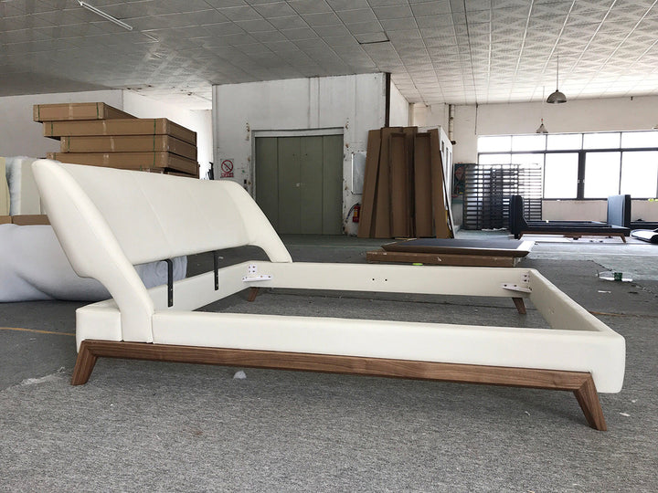 GC1713 Upholstered Bed