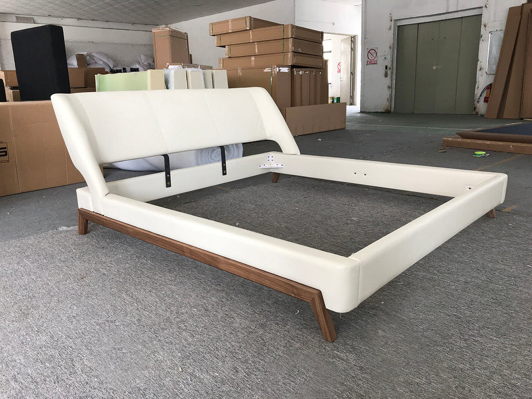 GC1713 Upholstered Bed