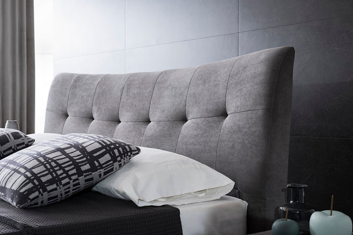 GC1817 Upholstered Bed