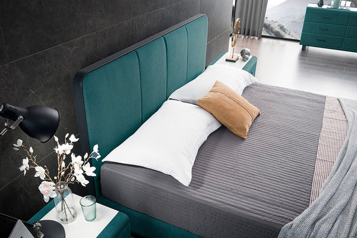 GC1823 Upholstered Bed