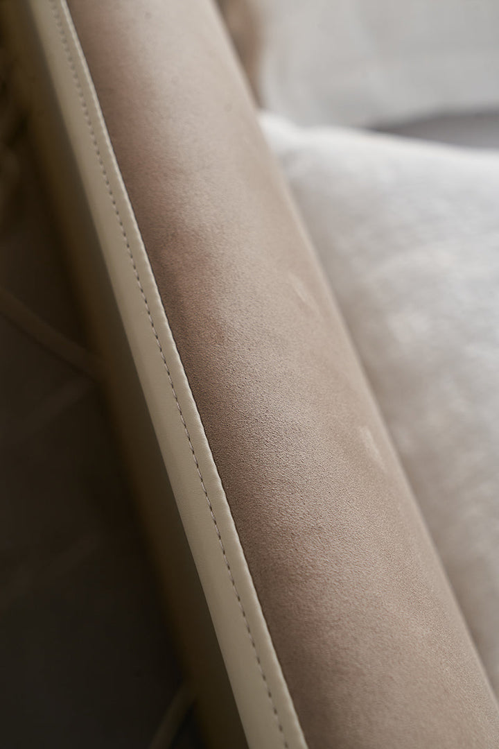 GC1827 Upholstered Bed