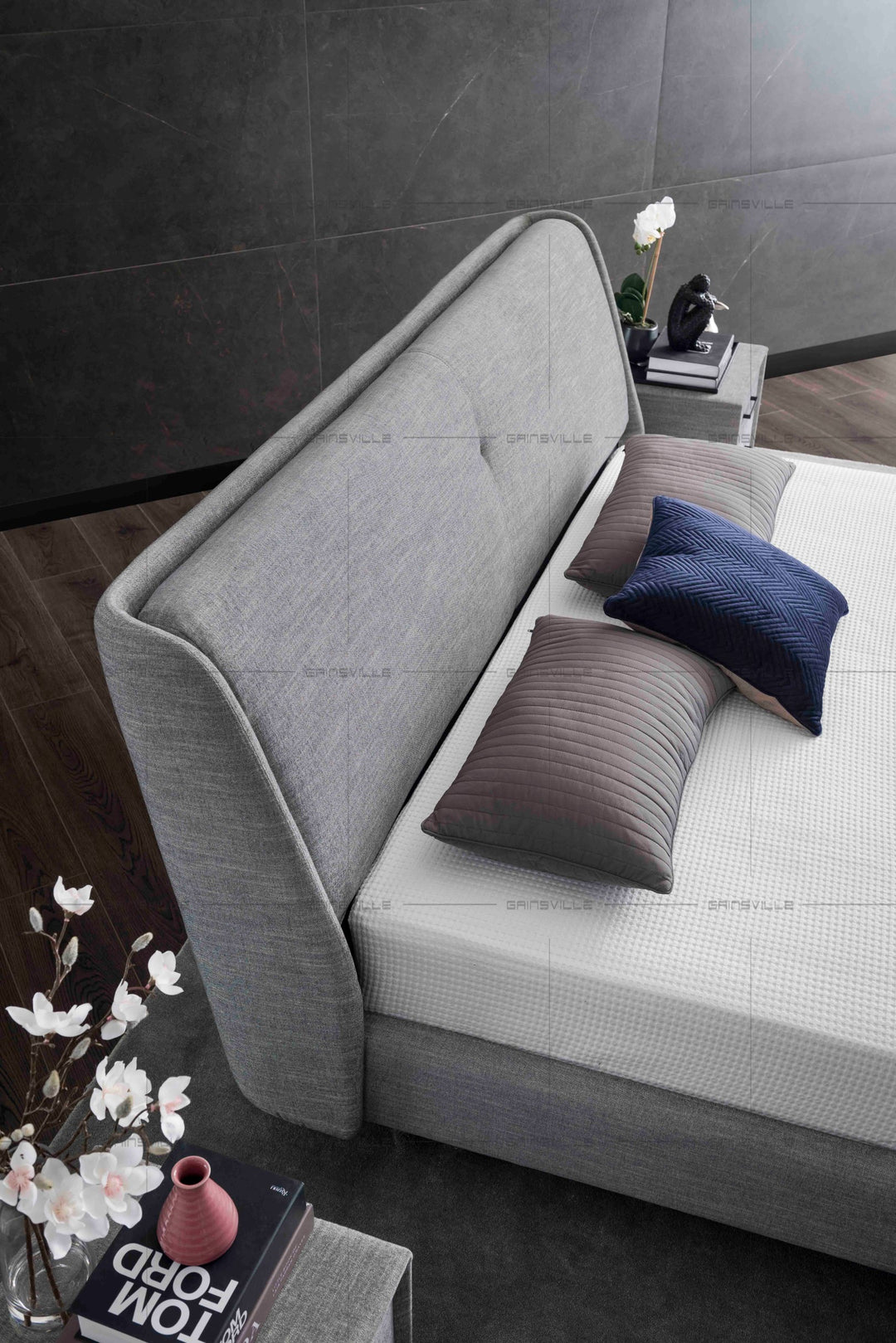 GC2011 Upholstered Bed gallery image 4