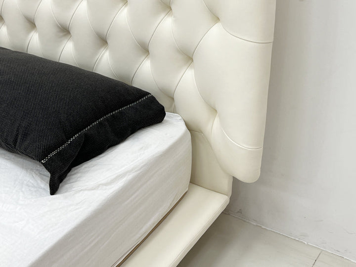 GC2012 Upholstered Bed