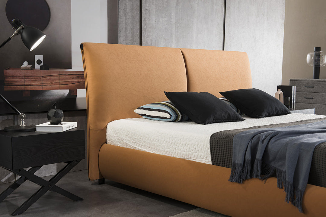 GC2015 Upholstered Bed