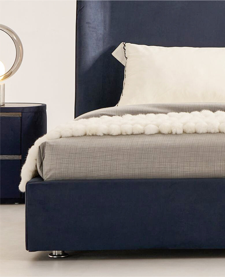 GC2108 Upholstered Bed