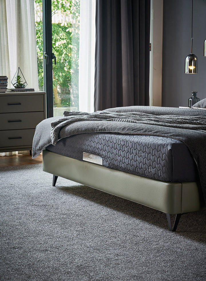 GC2117 Upholstered Bed