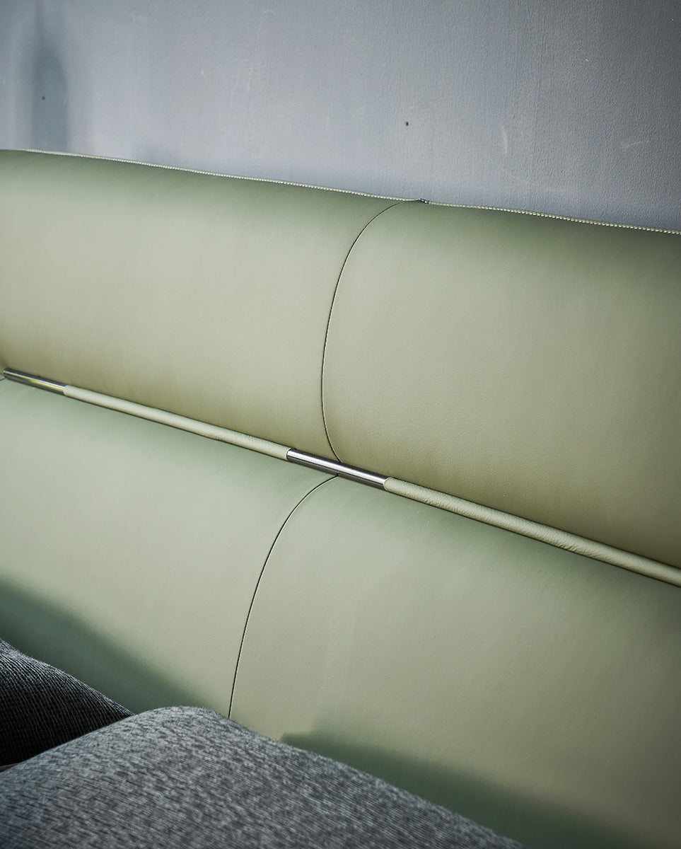 GC2117 Upholstered Bed