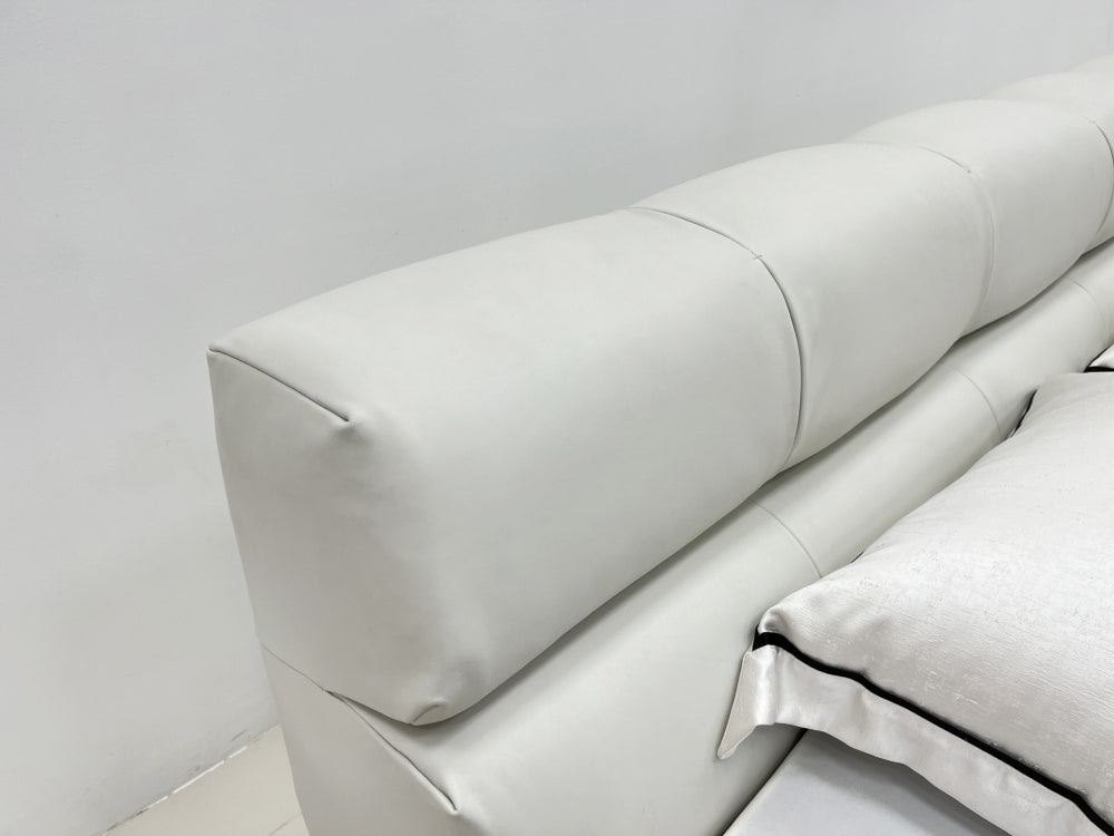 GC2216 Upholstered Bed