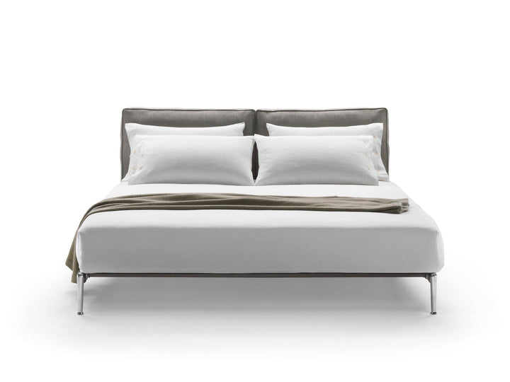 GC2222 Upholstered Bed