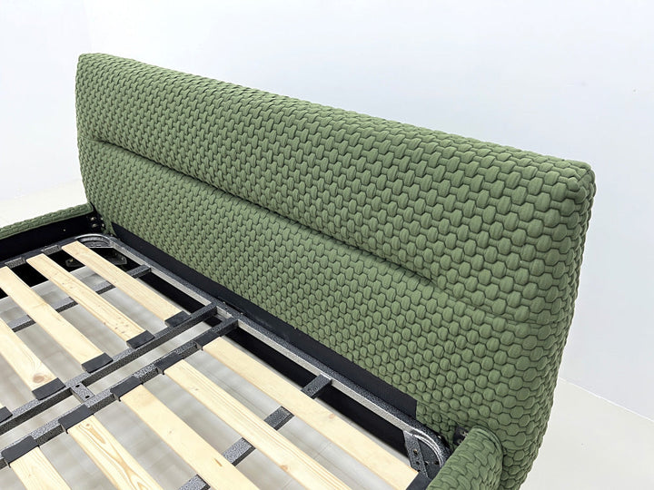 GC2227 Upholstered Bed