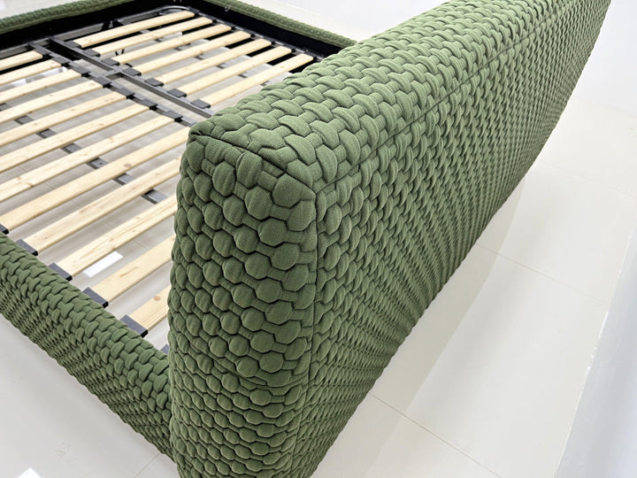 GC2227 Upholstered Bed