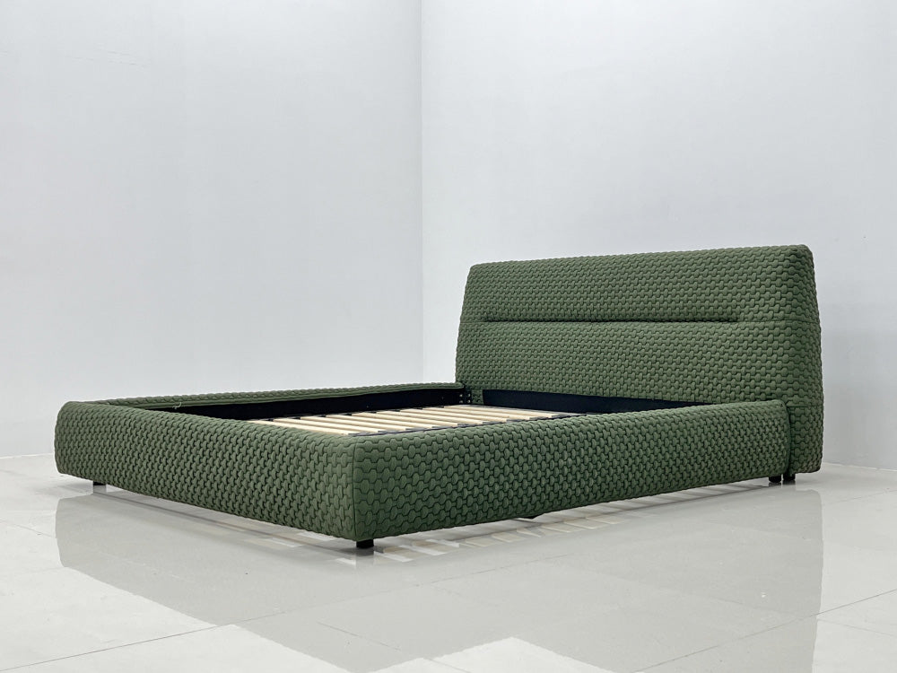 GC2227 Upholstered Bed