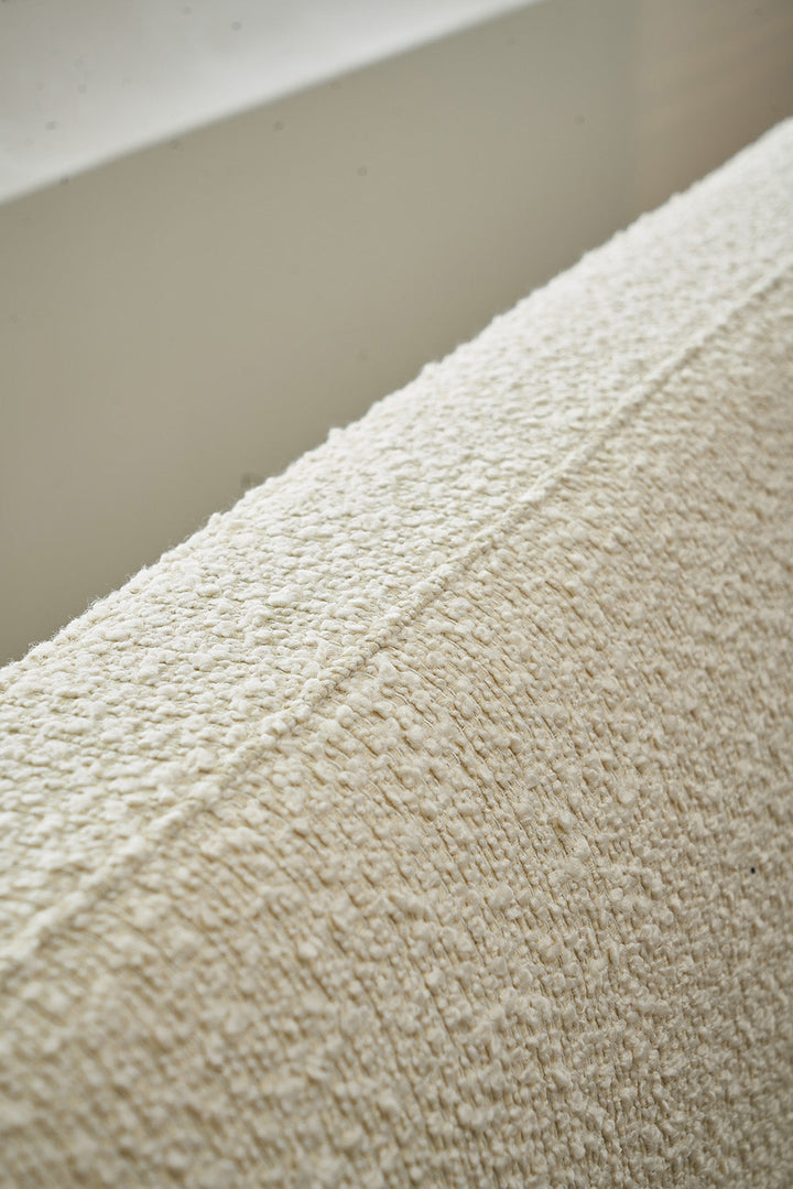 GC2237 Upholstered Bed