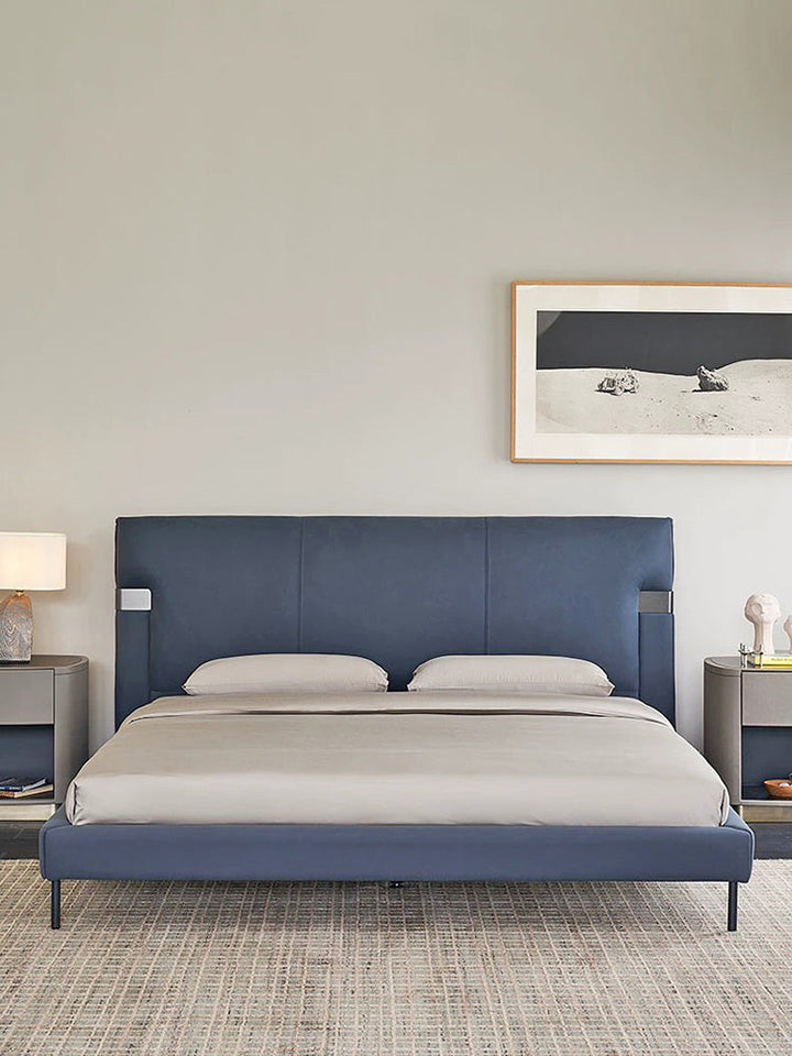 GC2243 Upholstered Bed