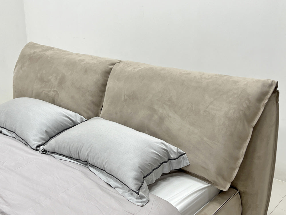 GC2248 Upholstered Bed