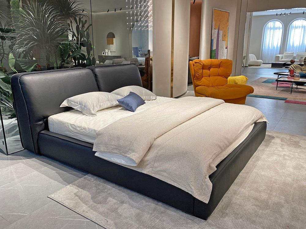 GC2249 Upholstered Bed