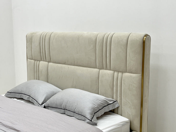 GC2255 Upholstered Bed