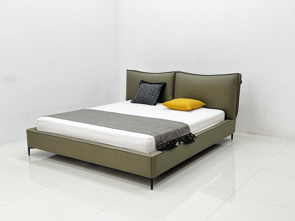 GC2257 Upholstered Bed