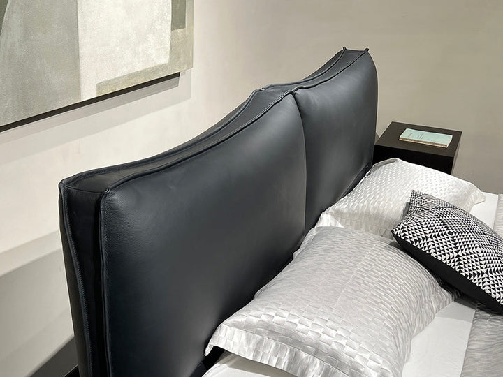 GC2257 Upholstered Bed