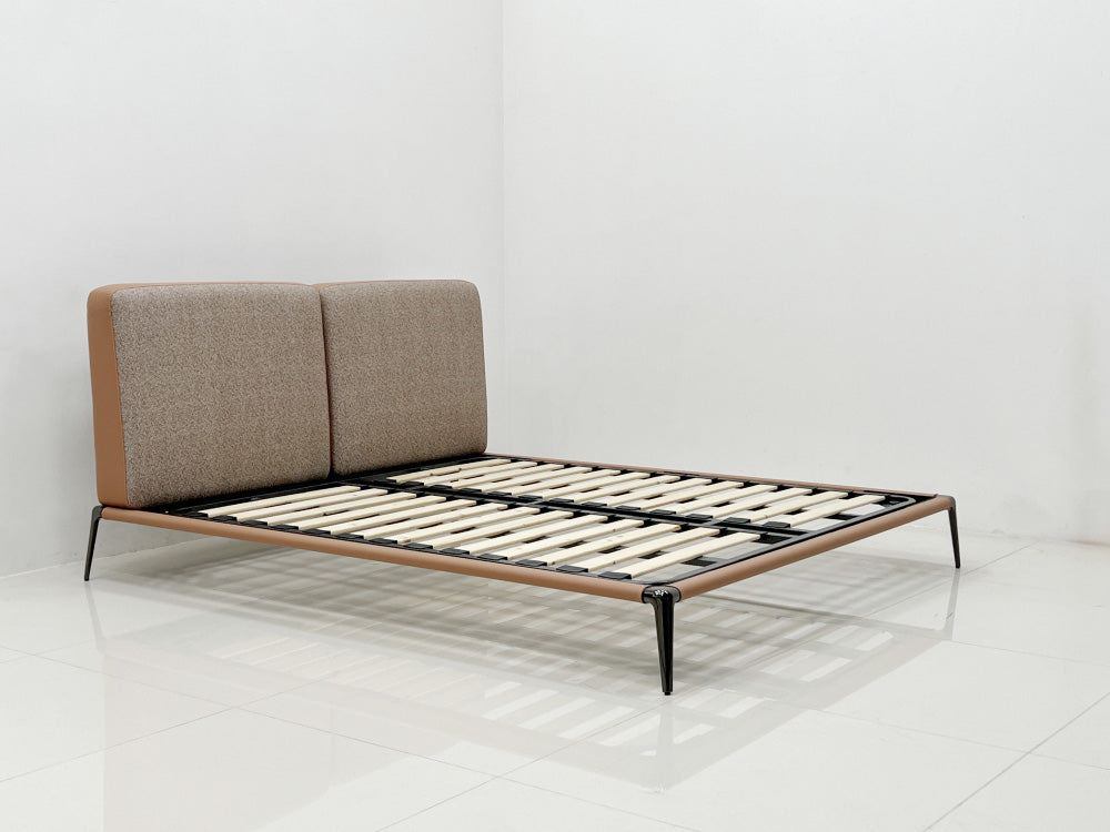 GC2315 Upholstered Bed