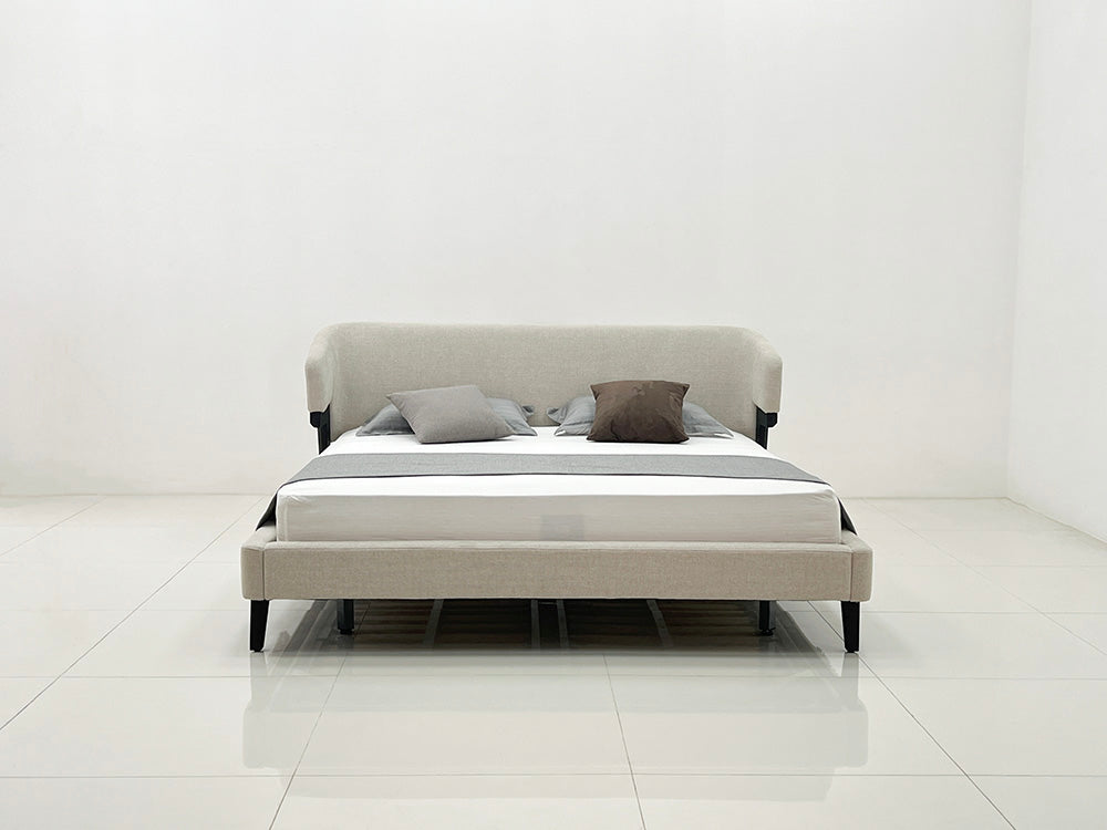 GC2323 Upholstered Bed