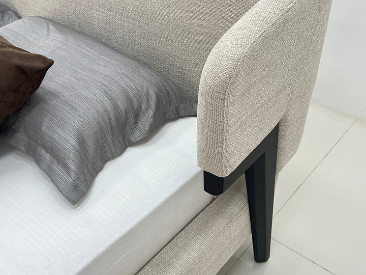 GC2323 Upholstered Bed