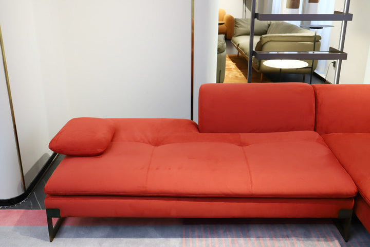GS9081 Italian Modern Red Fabric Sofa