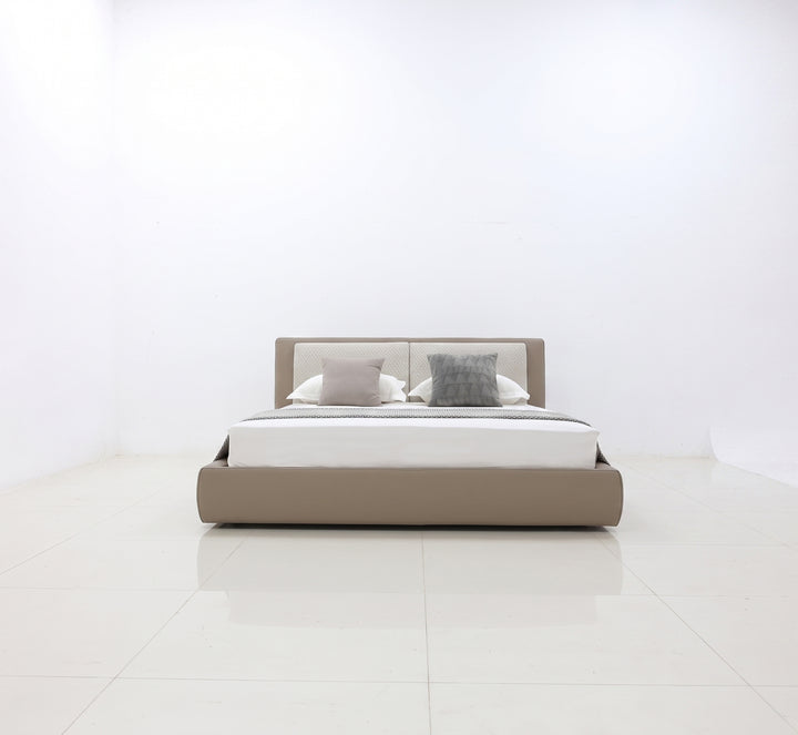 GC2547 Upholstered Bed
