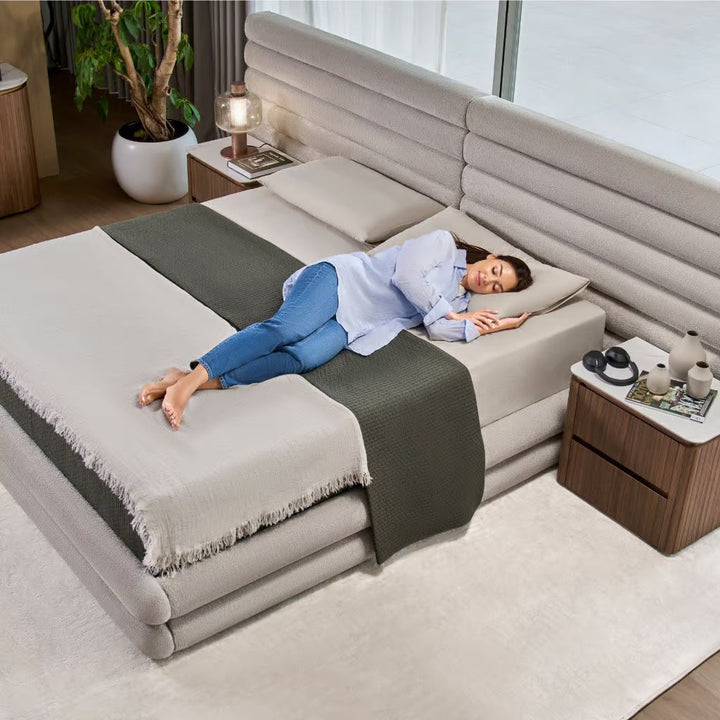 GC2509 Upholstered Bed