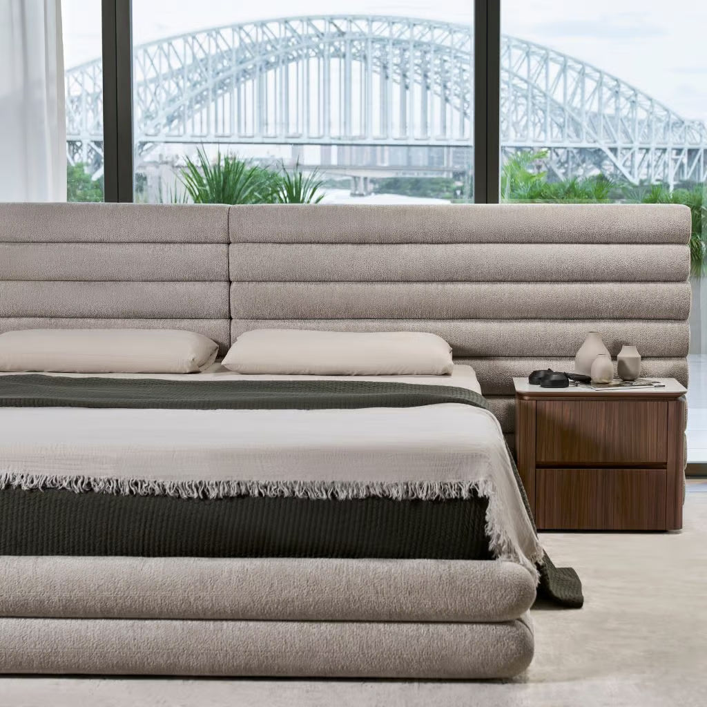 GC2509 Upholstered Bed