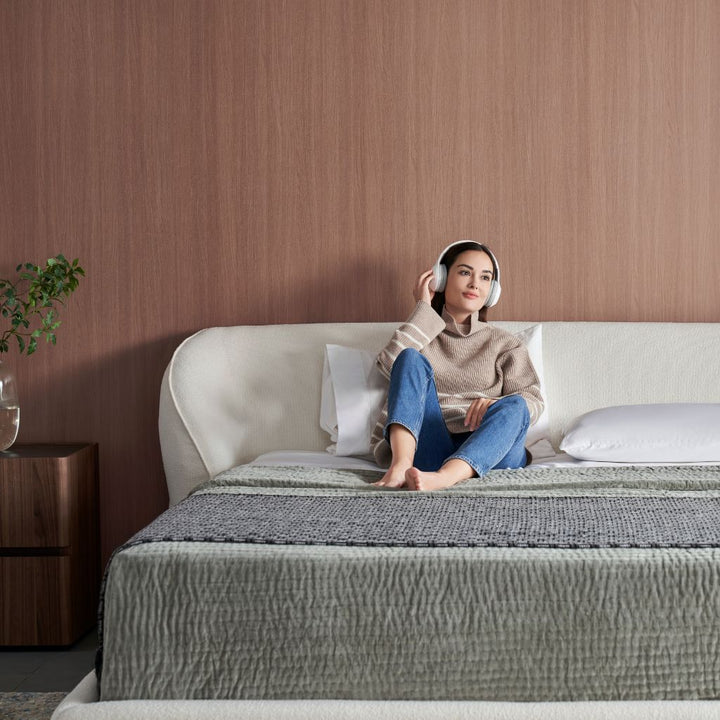 Pescara Bed side profile with upholstered siderails