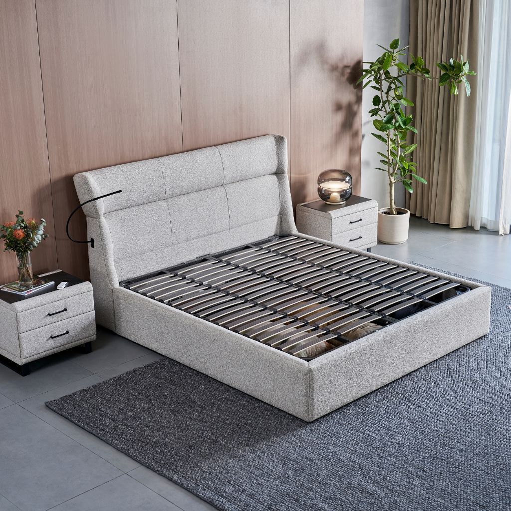 Windsor Bed side profile showing the upholstered siderails