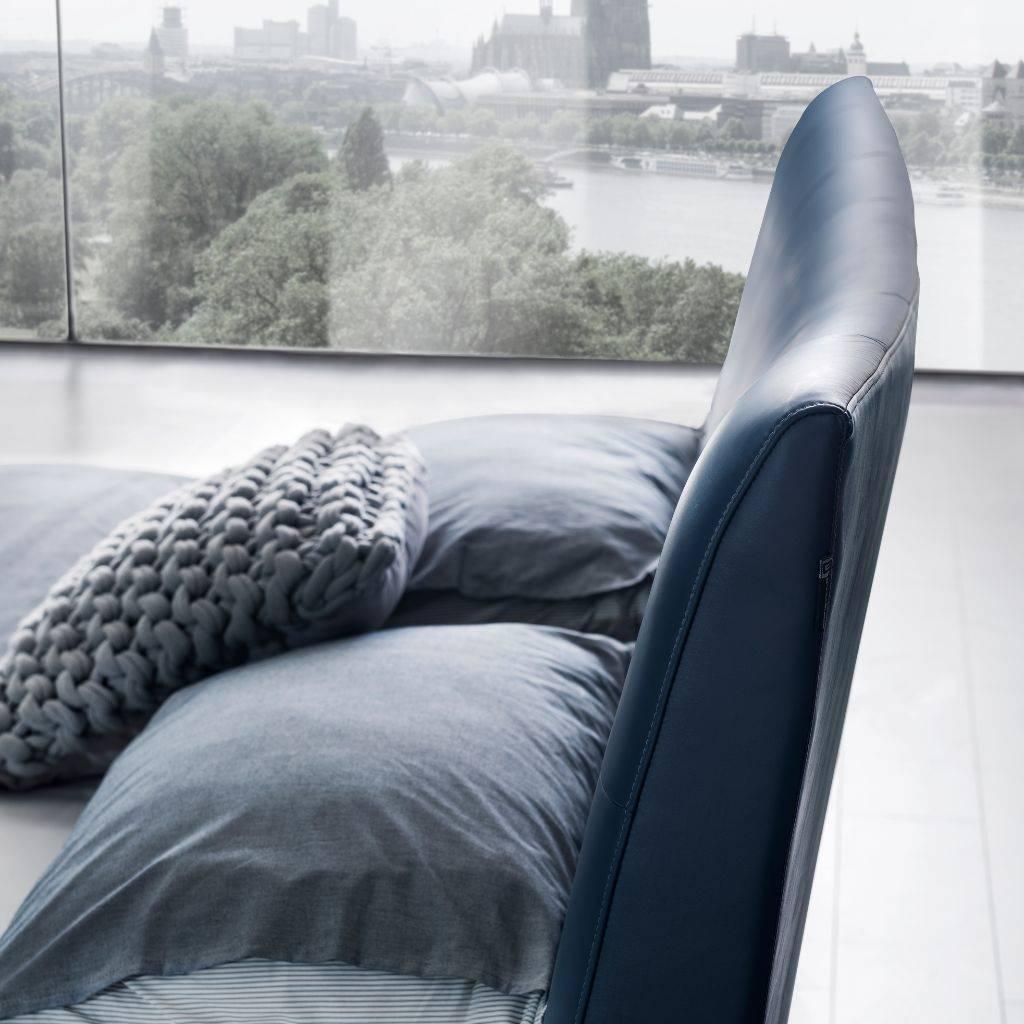 Vira Bed in King size leather with satin black feet